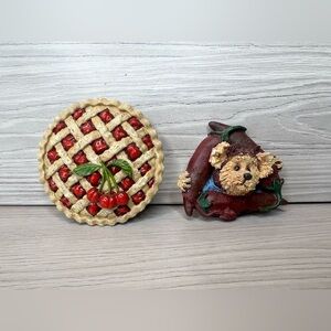 Vintage Boyds Bears Chili Pepper Magnet & Cherry Pie Resin Fridge Magnets Lot